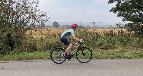 Das beste E-Bike mit tiefem Einstieg und Mittelmotor für Senioren