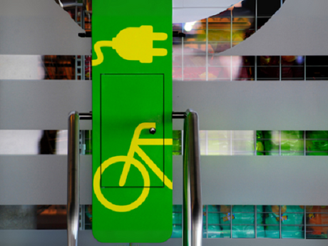 E Bike Charger Guide: Keeping Your Ride Powered