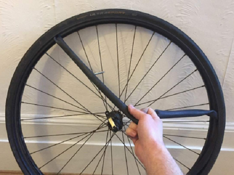How to Change a Bike Tube in 7 Easy Steps