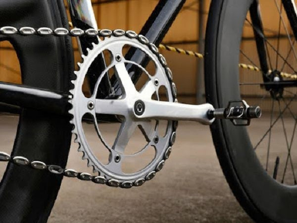 best lubricant for trampoline springs How to Clean and Lube Your Bike Chain (It's Easy!) main image 0