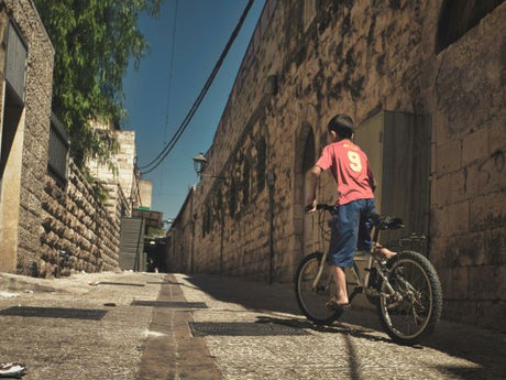 kids-e-bike-with-pedals