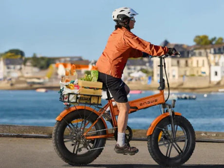 a woman ride engwe ep 2 boot